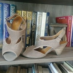 Clark's Artisan Evant Julie mesh sandal size 6.5 M